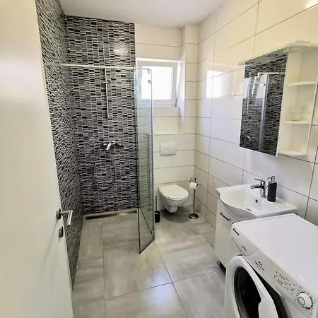 Apartment Rosan Pakostane